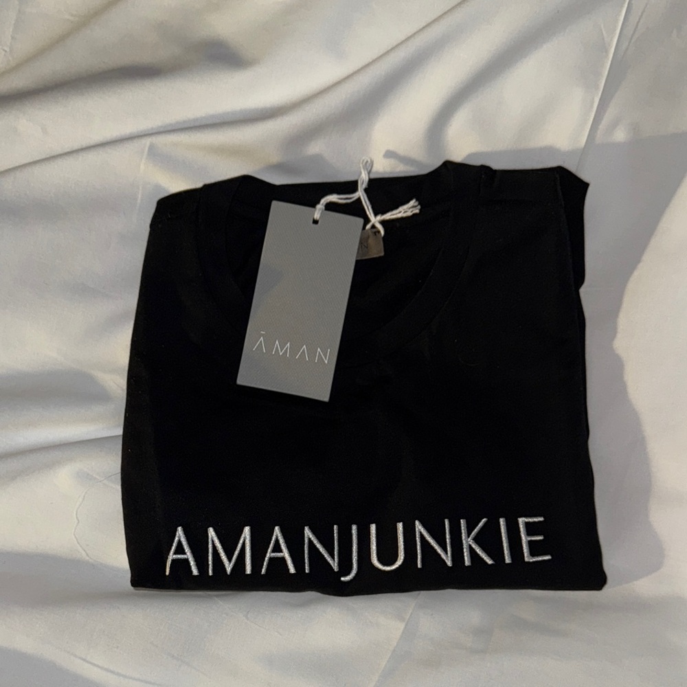 Black Amanjunkie T shirt